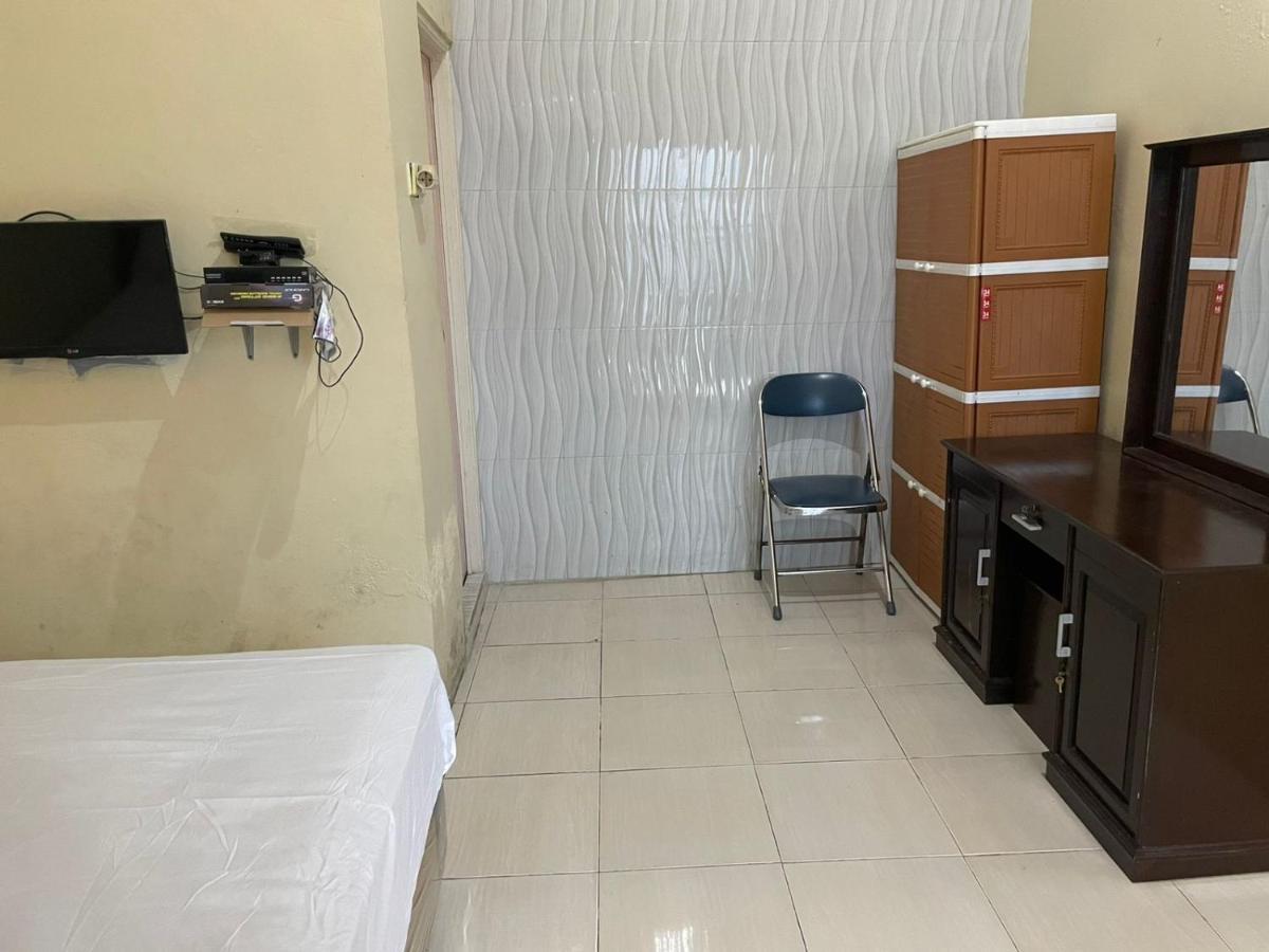 Oyo Life 93032 Maju Mapan Homestay Syariah Lamongan Dış mekan fotoğraf