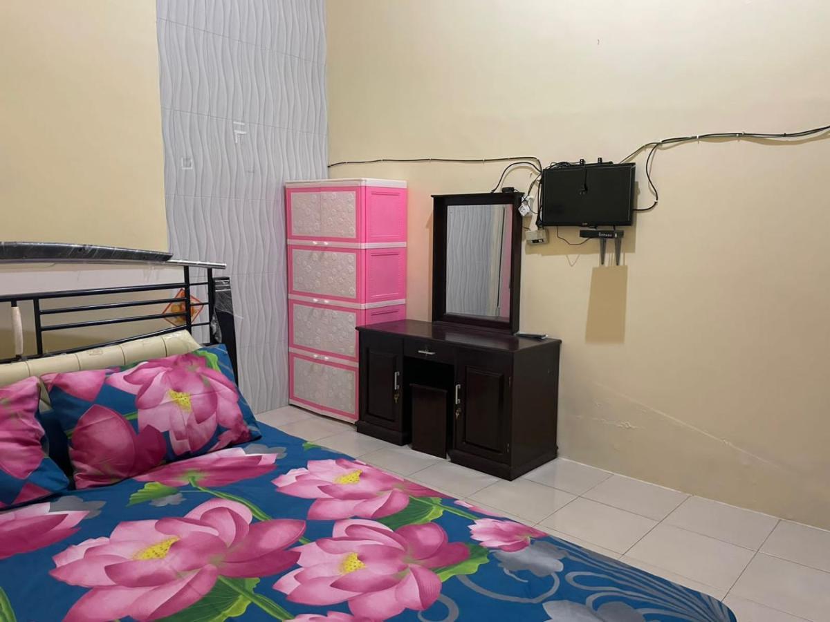 Oyo Life 93032 Maju Mapan Homestay Syariah Lamongan Dış mekan fotoğraf