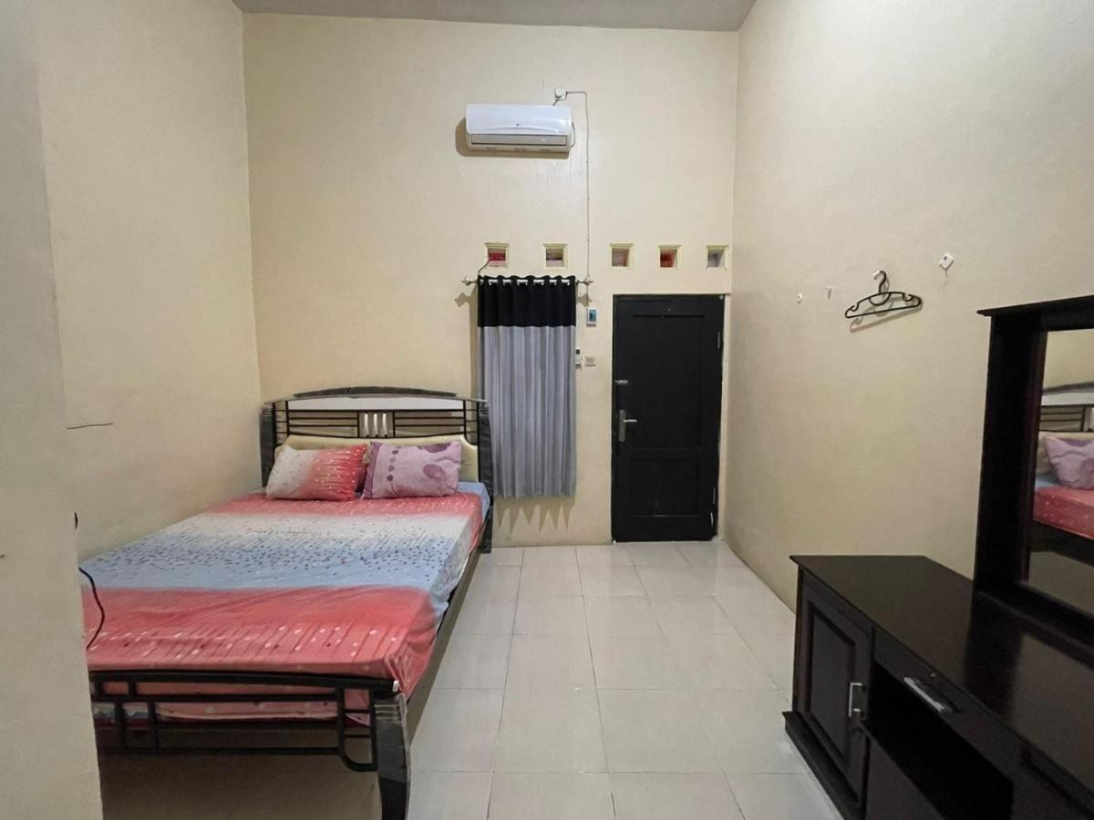 Oyo Life 93032 Maju Mapan Homestay Syariah Lamongan Dış mekan fotoğraf