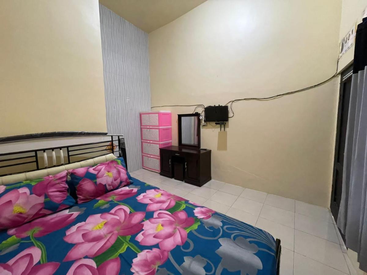 Oyo Life 93032 Maju Mapan Homestay Syariah Lamongan Dış mekan fotoğraf