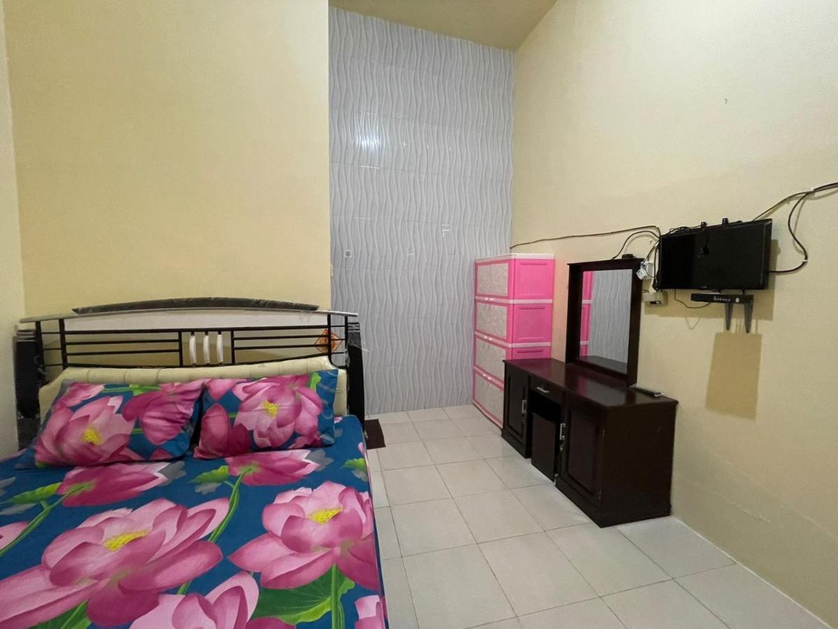 Oyo Life 93032 Maju Mapan Homestay Syariah Lamongan Dış mekan fotoğraf